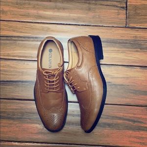Men’s dress shoes